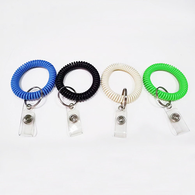 Bobina plástica Stretchable colorida sólido do pulso do bracelete com porta-chaves